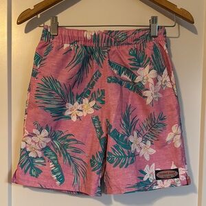 Vineyard vines boys swim trunks size S